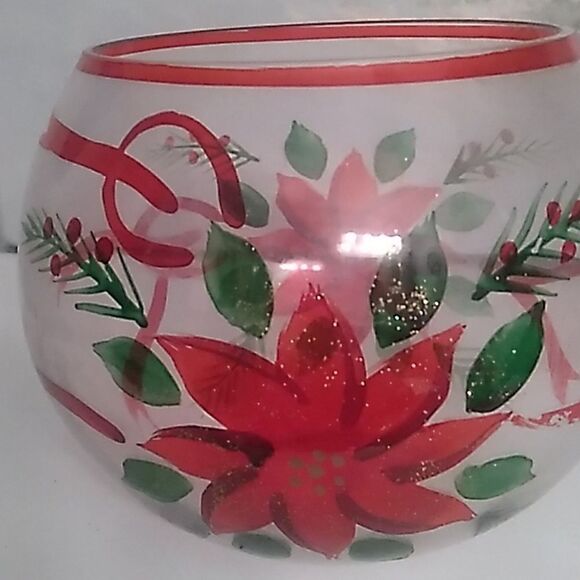 Poinsettia Glass Bowl #2 - Picture 3 of 7